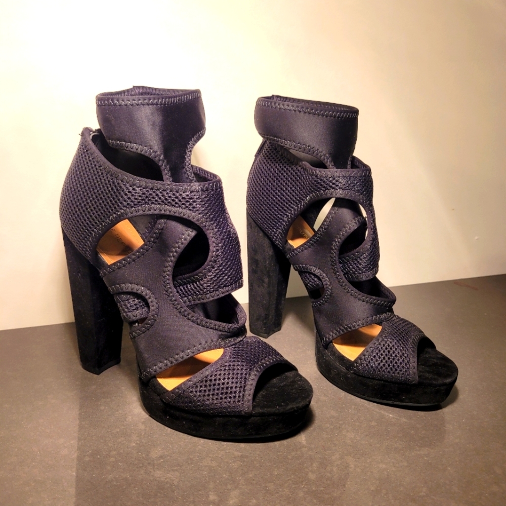 Chunky heel platform layered shoe by Shoe Republica L.A.